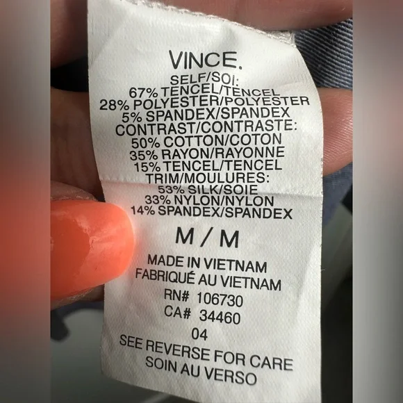 Vince Mixed media navy shirttail blouse  size Medium - Picture 15 of 16